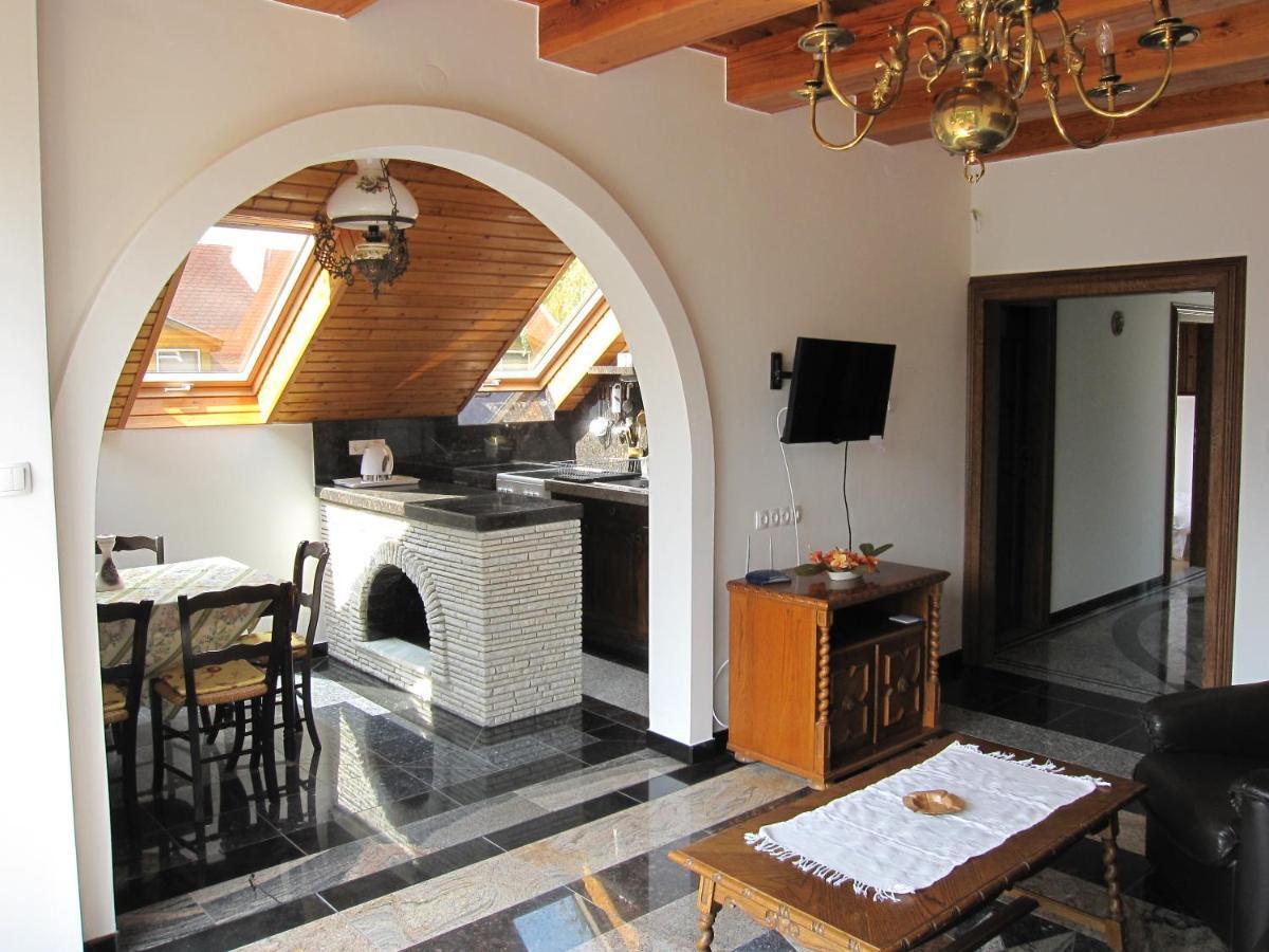 Zrinyi Haz Apartment Szantod Room photo